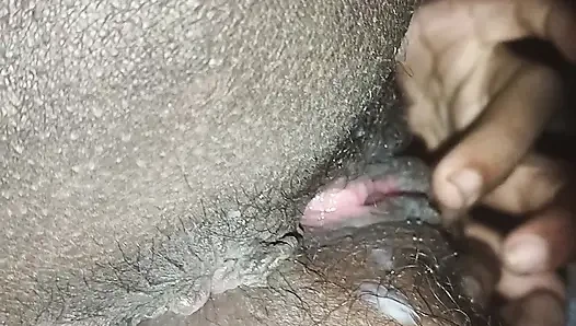 Aku menyetubuhi istri kecilku hari ini