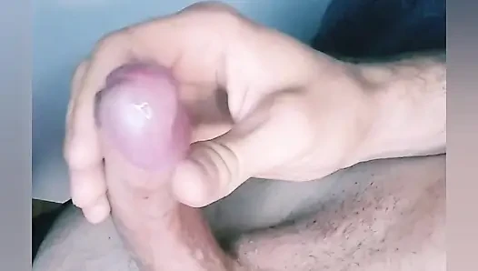 Büyük bir yarak temizlememe yardım etmek için büyük bir kalın döl bırakıyor