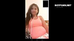 Menina árabe envia nus - nome completo do site de vídeo está no vídeo
