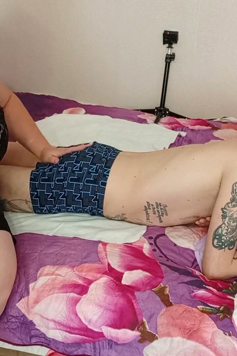 Stepmom Massages My Back and Legs and Then Jerks off My Dick