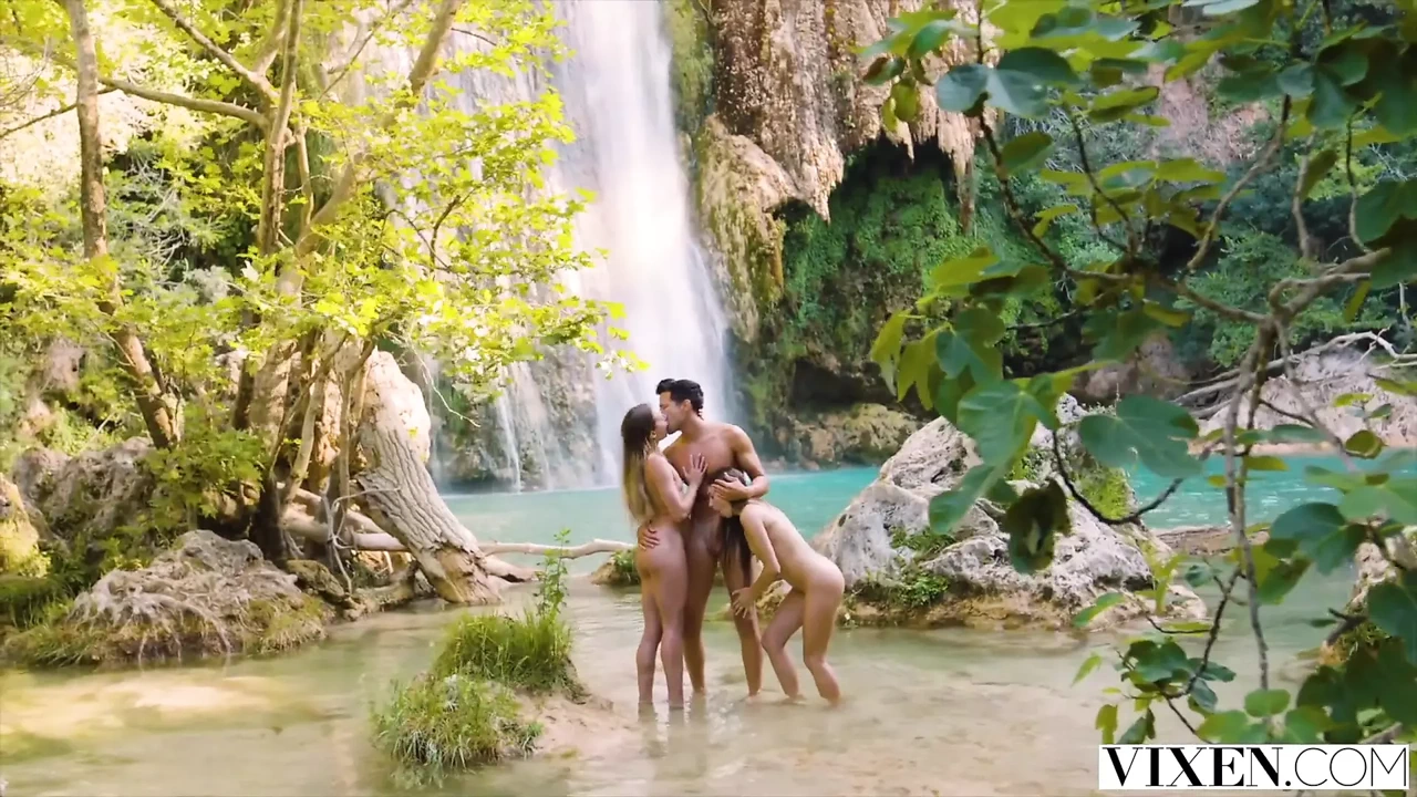 Vixen 假期是三人行