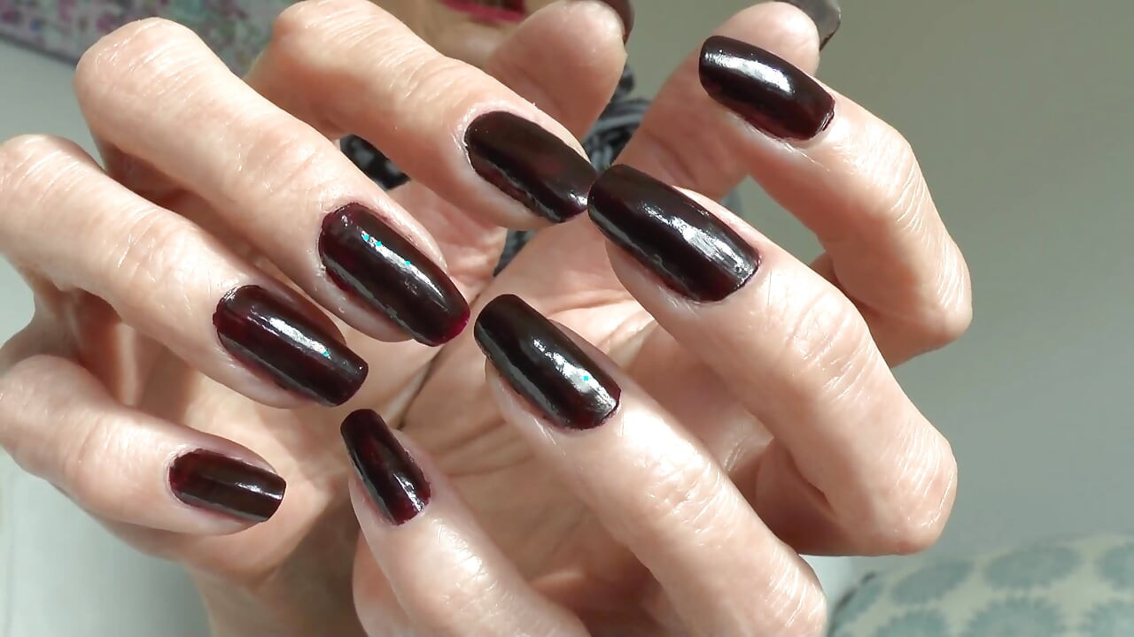 Dark Mysterious Fingernails Part 3, Lady Victoria Valente