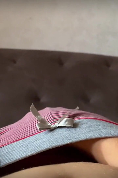 私のパンティーの下で自慰行為素晴らしいオーガズム+ JOI