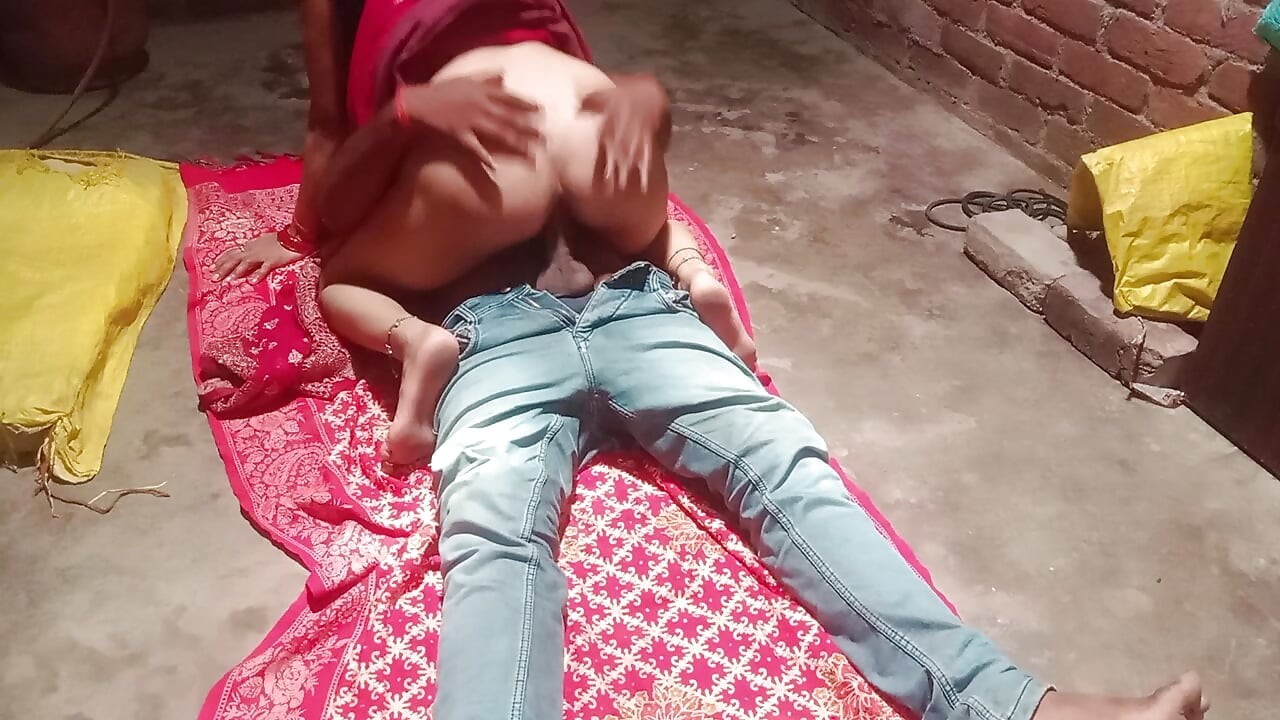 Suhagrat par mere Pati gaye the Bahar Mere devar ji Ne Jabardast choda doggy style Mein choda viral video