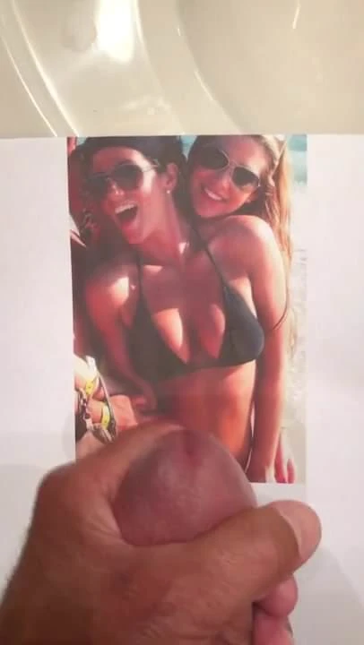 Cum Tribute to a Young Amateur in a Bikini