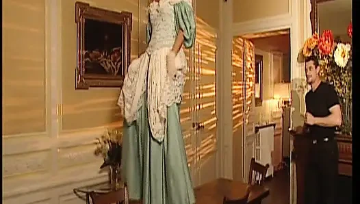 Ibu-ibu hot jerman rambut pirang dengan pantat montok lagi asik ngentot kontol besar