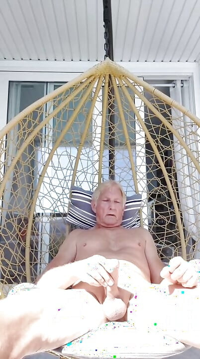 Clive's cum