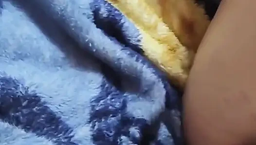 Yeni Faslı seks videosu kocasının evinde erkek arkadaşına kendini sundu.