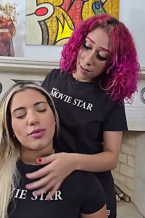 Hot Lesbian Connection