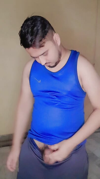 Desi lund khada hai