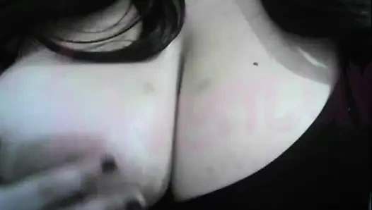 Ateşli evli kadın otaku inek büyük göğüsleriyle oynarken hentai izliyor #4