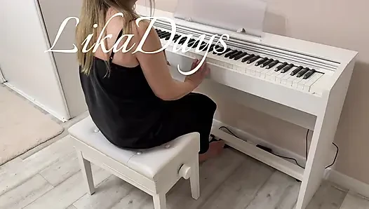 Piano Teacher - I cum on my piano teacher