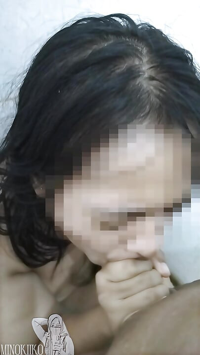 สาวมัธยมดูดควยครูในห้องน้ําหลังโรงเรียนเพื่อเกรดที่ดีขึ้น - Minokiiko