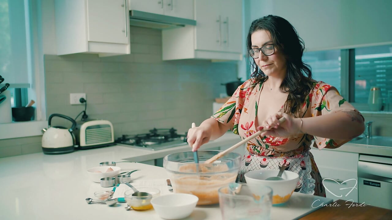 Coace-mi un tort cu Charlie Forde, Chasey Devil