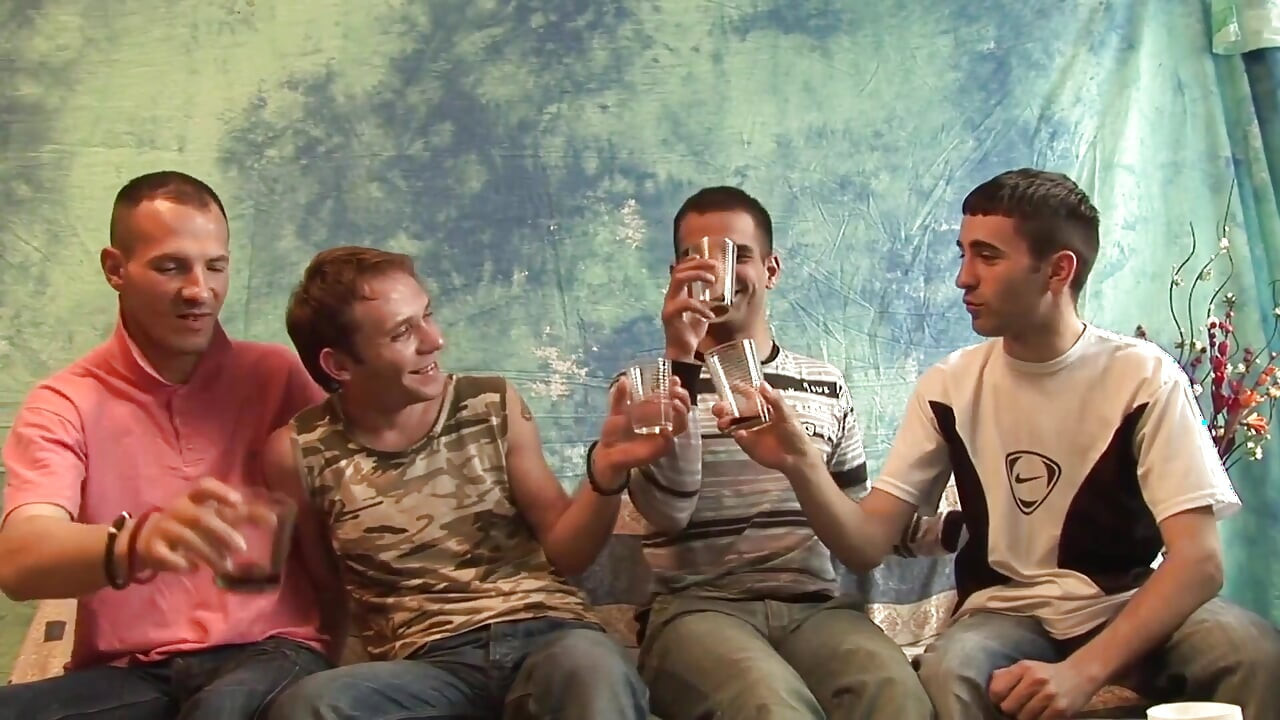 Gej za užitak - Gej orgija nakon tuluma