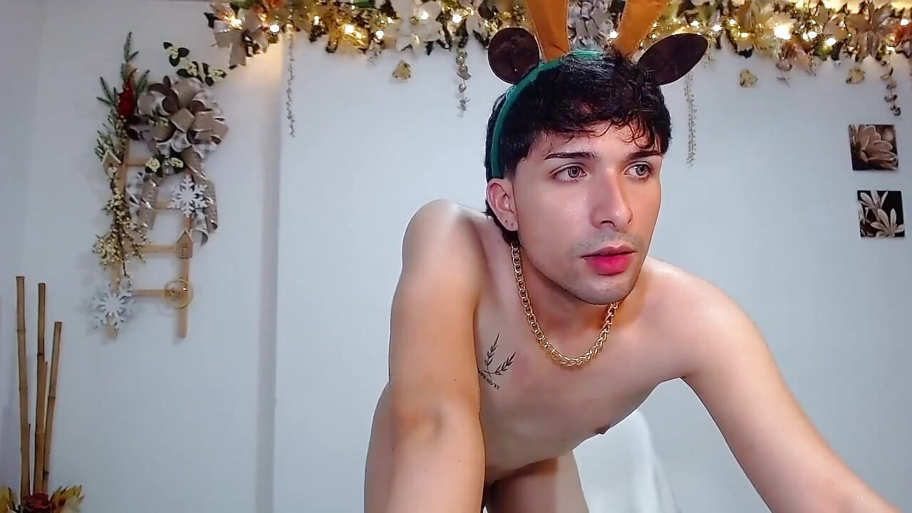 Bucaramanga Colombia Christmas Reindeer Takes Out His Huge Cock and Masturbates Until He Gets All the Cum Cum