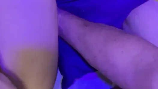 Zoey portland nimmt großen schwanz in ihre enge muschi