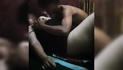 bitte fick mich. Meine muschi ist schon nass, ich bin so geil.