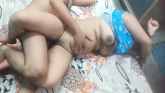 Новое видео трахающейся пары.