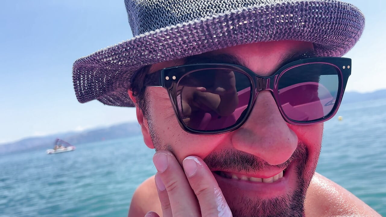 Public Exposure Risk Earl Smile Flashing My Cock On A Sea Pedal Boat