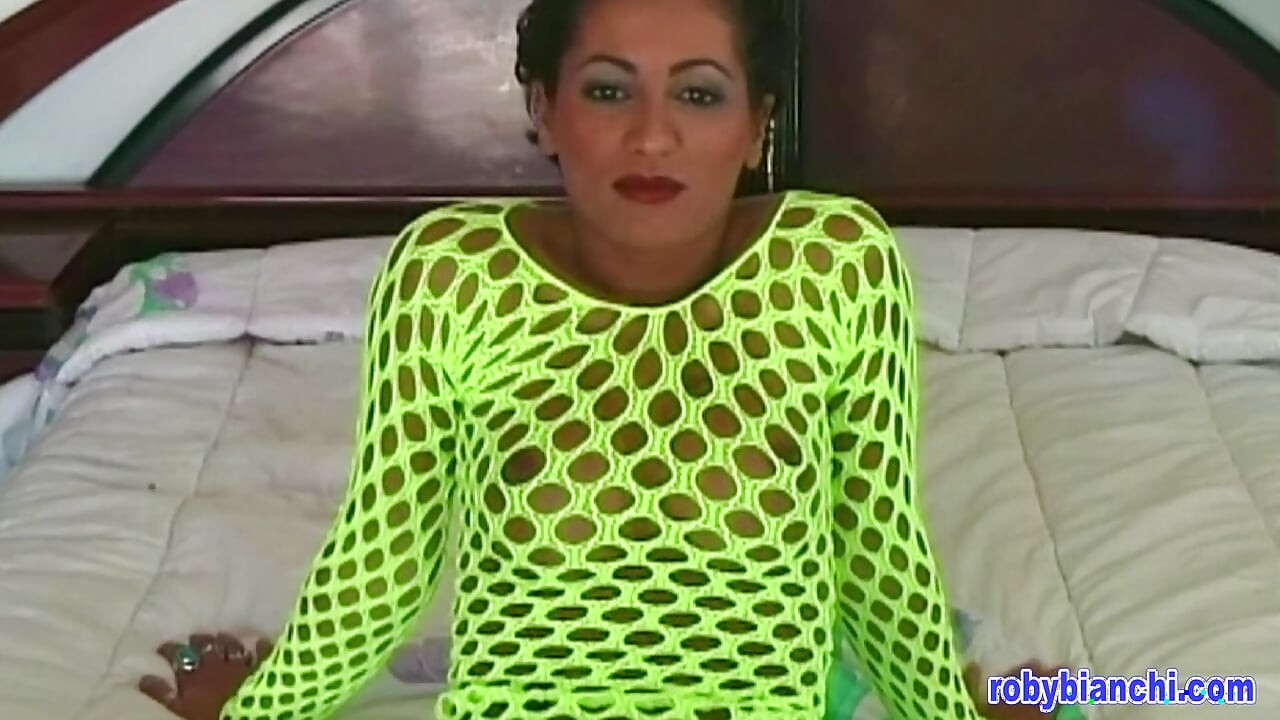 Babe Bends Over for Huge Cocks to Fit in Both Holes and Cumshot