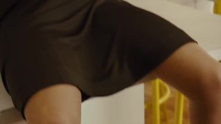 Amy Adams na mesa - cena de sexo