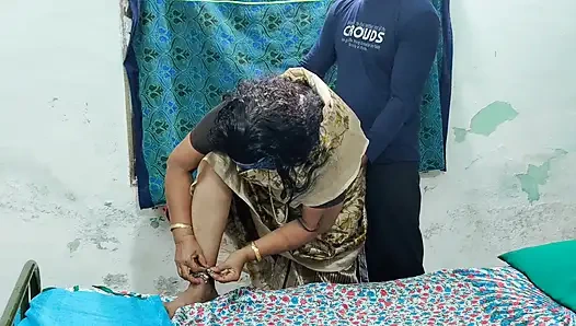 Üvey annemin özel kısımlarını dilimle ovup ateşli ve sert anal seks sırasında boşalıyorum.