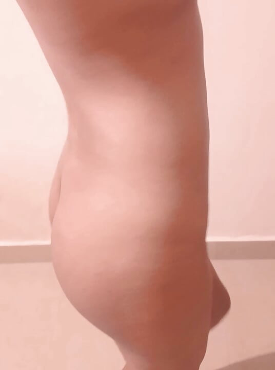 Quieres chuparme el coño y lamer mis tetas