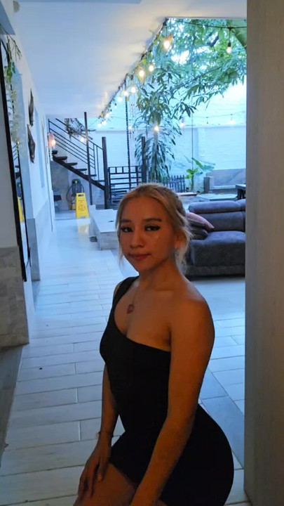 รักคนสวยของกู! สุขสันต์วันเสาร์ ครั้งสุดท้ายที่เราใช้เวลาปีนี้ คุณจะมาร่วมกับผมไหม? เพื่อไม่ให้ผ่านมันคนเดียว