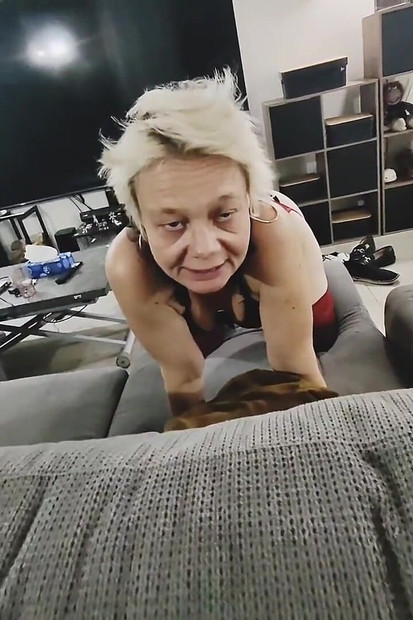 Petite Slutty MILF Ready to Receive Good Cock in Doggy Style