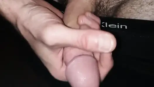 Açık havada yakın çekim yavaş mastürbasyon ve boşalma