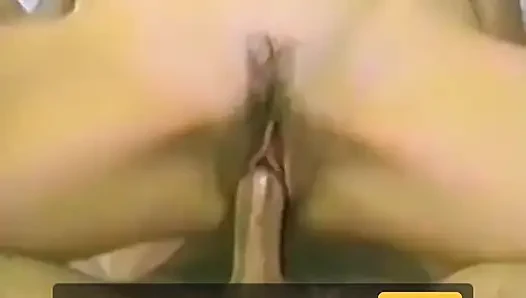 Pembantu seksi rambut pirang ini dientot habis-habisan sama majikan domian