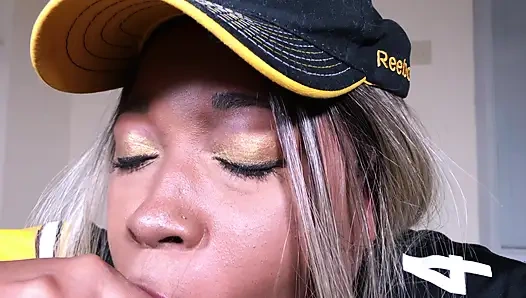 Черно-желтый минет от Nina Rivera