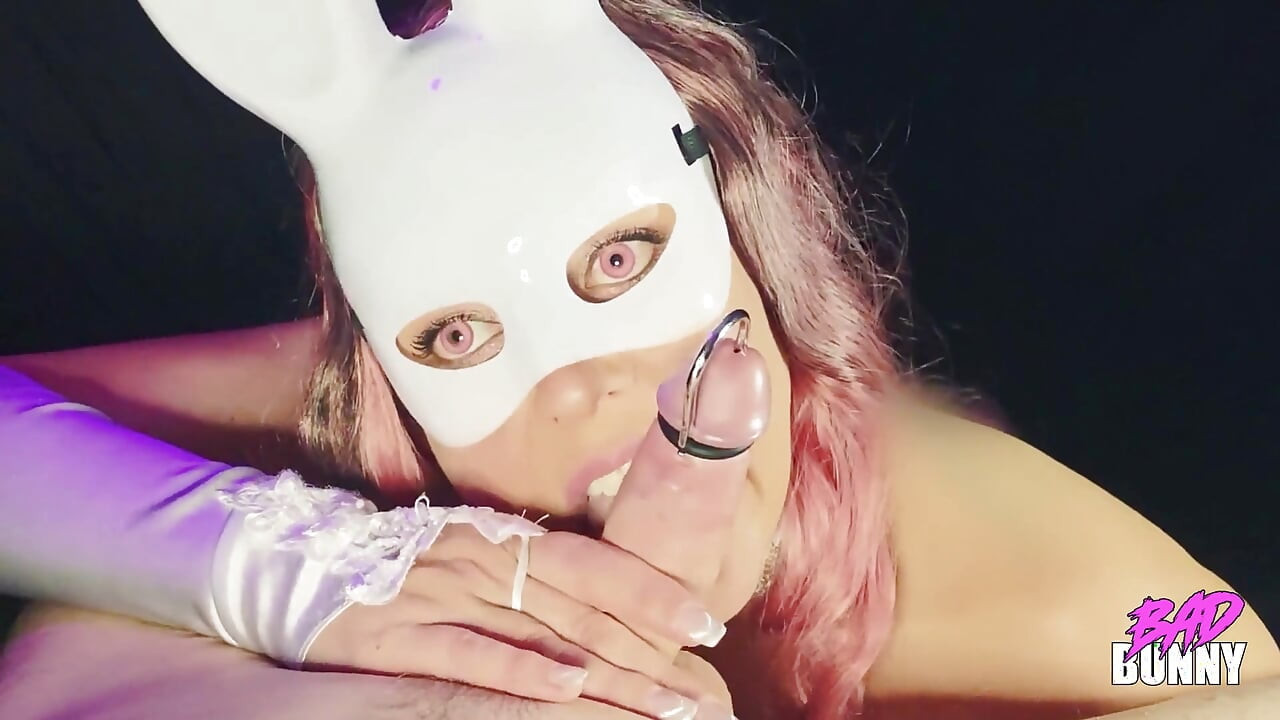 Bad Bunny provoca con besos de polla y sonido uretral