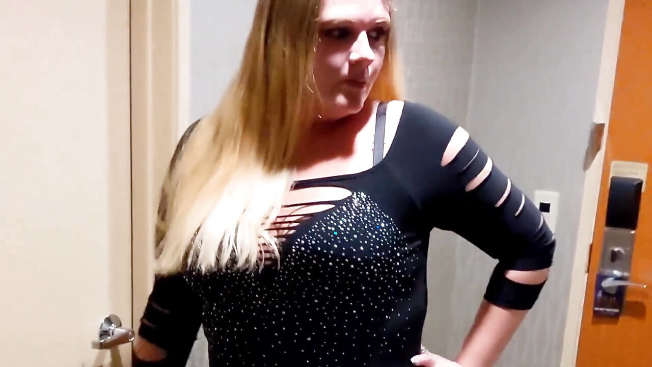 I Shared a Room with a Hot Girl From Work on Our Business Trip and All She Wanted to Do Was Fuck the Whole Time