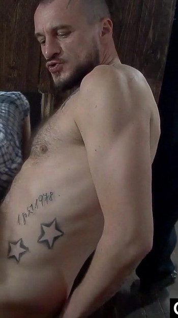 Velkolepý okamžik od "Hardcore GloryHole Madness"