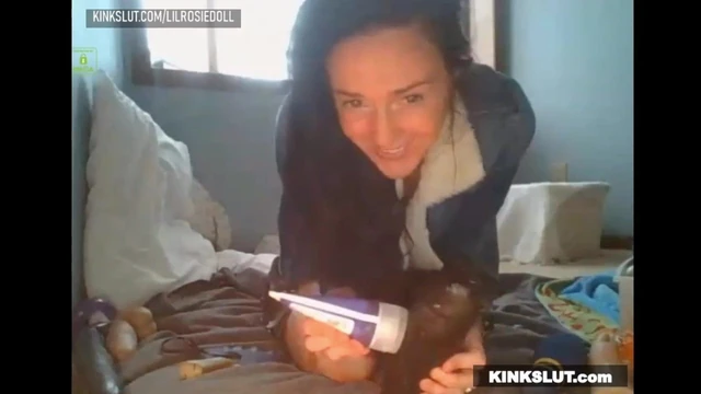TINY SLUT MONSTER DILDO SQUIRTING PUSSY