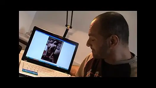 Harika seksi büyük memeli zenci latin götünü sikiyor ve büyük yarakla ağzına boşalıyor