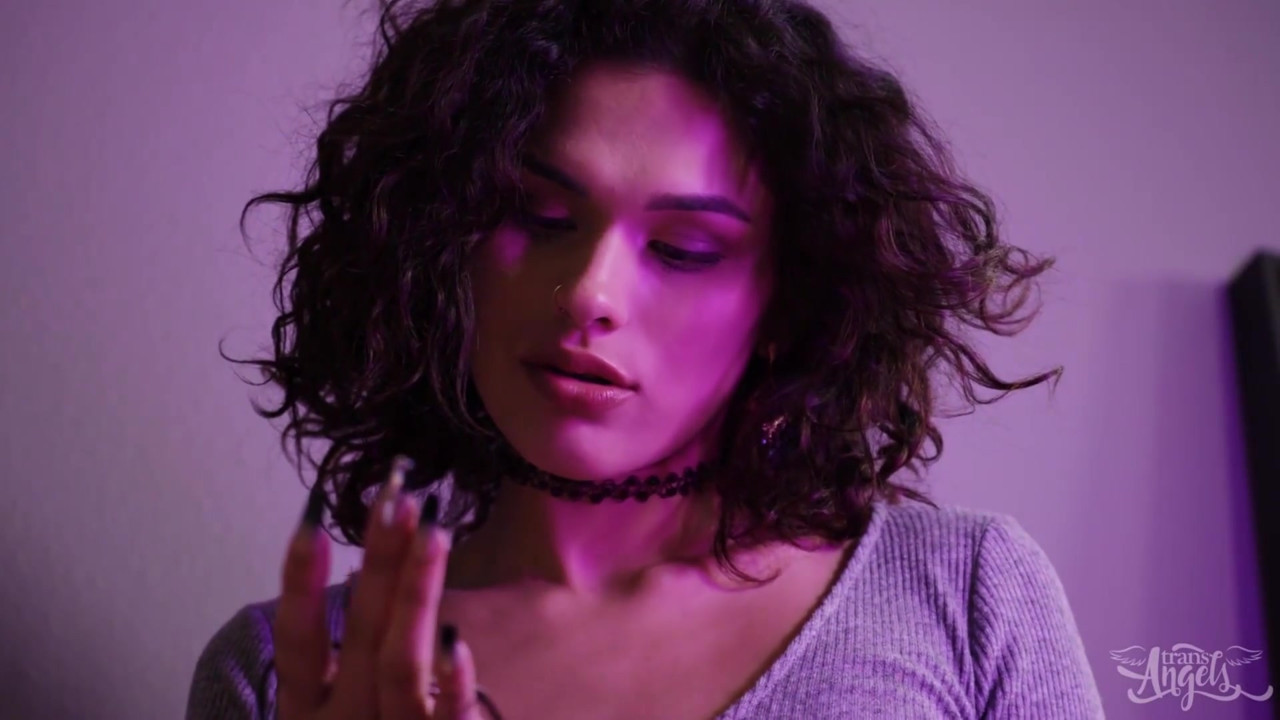 超エロいニューハーフの女の子と官能的な生ハメ尻ファック