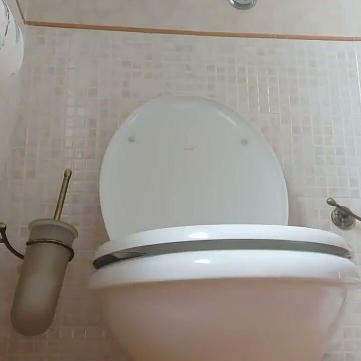 You Want to Go Back to My Bathroom, Don't You? Chantal Channel Will Make You Hear Her Pee and Farts