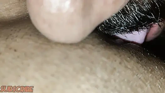 Друг моего мужа жестко трахает меня и лижет мою киску ради скирта