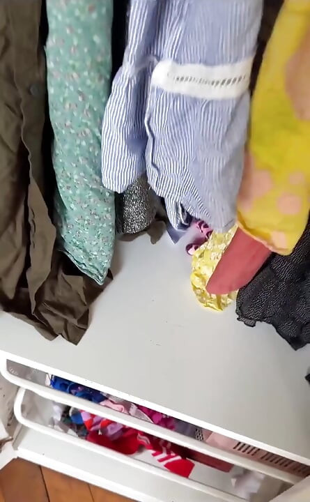 Tanga încearcă să te aprinzi înainte de a-ți suge pula