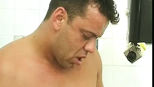 Сногсшибательная немецкая шлюшка развлекается анально в больничной оргии