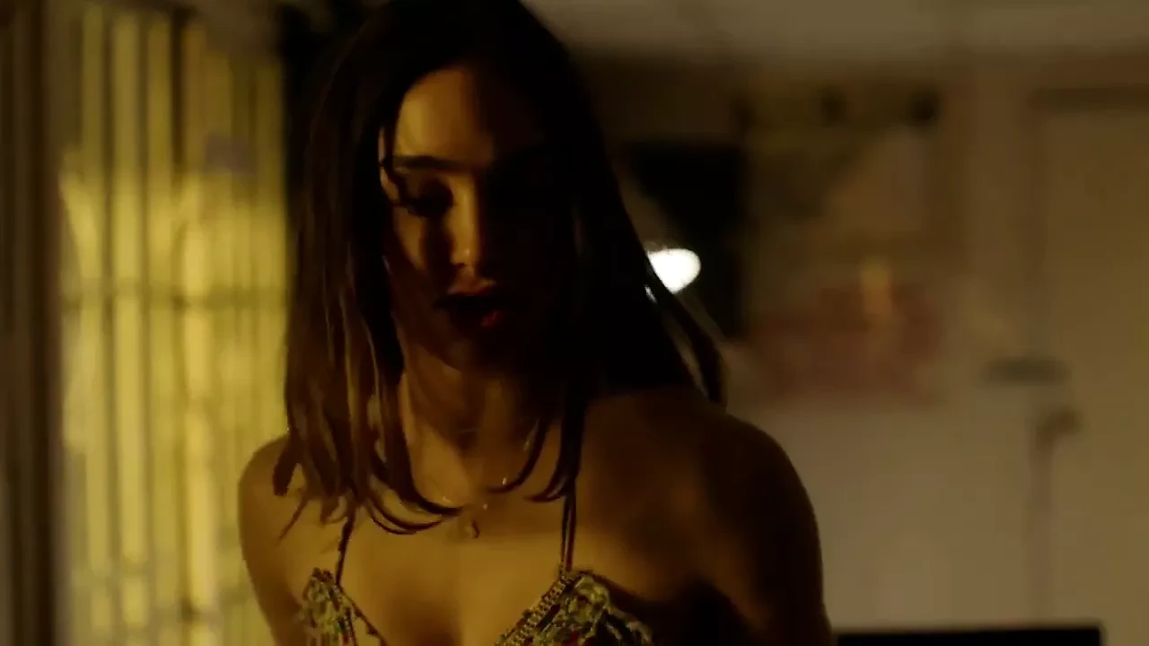 Mishel Prada, Melissa Barrera – Vida S01E03