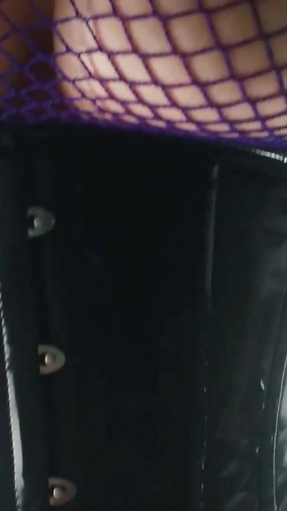 Ohromující okamžik od "Chci dobrý honění pokyny JOI hra! Jsem téměř nahá a v sexy náladě!"