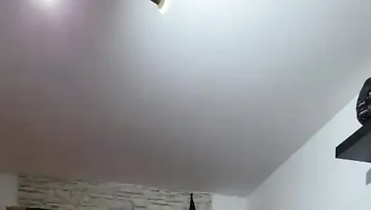 Reife domina dehnt subs klaffenden arsch mit pulsierendem strapon