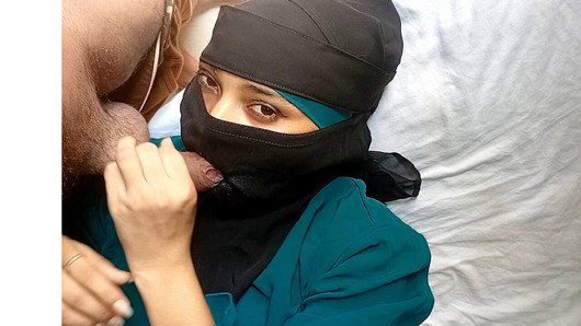 Beautiful Muslim girl loves blowjob