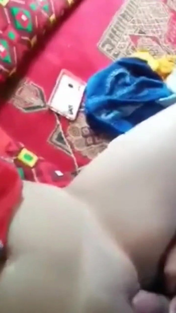 معلم يمارس الجنس لأول مرة مع فتاة عذراء | مقطع 1