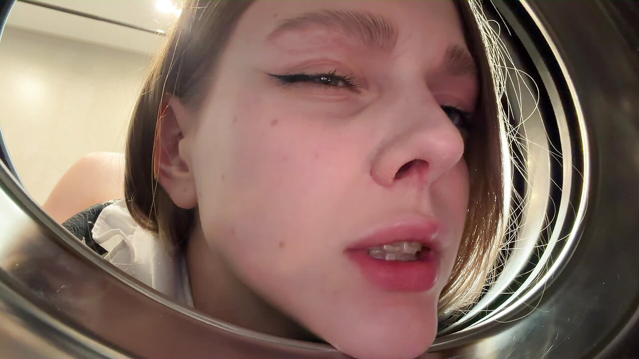 IMAGINE, I'M STUCK IN THE WASHING MACHINE! I fucked my stepsister in the washing machine