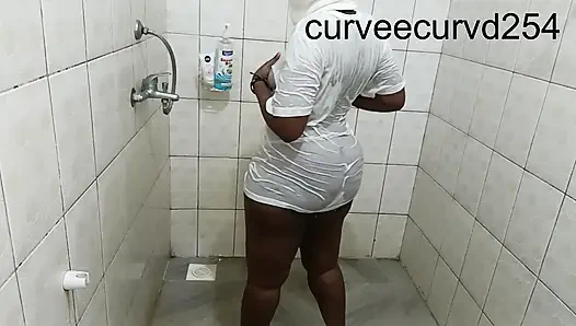 We Got Wet Twerked Sucked and Fucked: Bathroom Romance